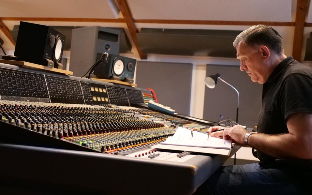 Backdate 4 How To Become A Studio Recording Engineer - Spirit Studios