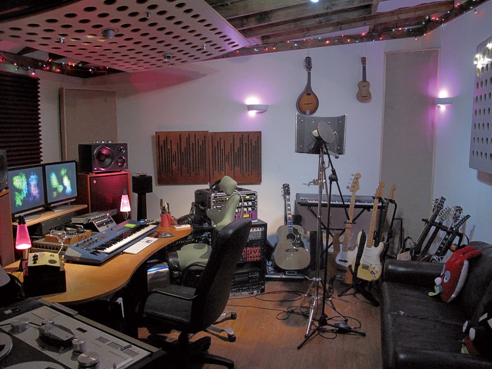 DIY Home Studio Guide: Create Your Own Perfect Recording Space!